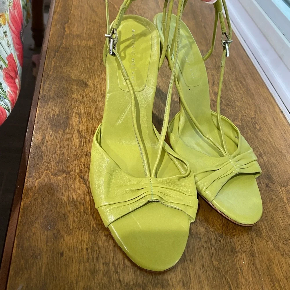 ANTONIO MELANI Lime Green Open-Toe Slingback Sandals - Picture 5 of 8